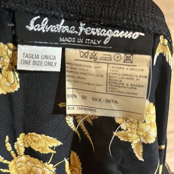 Salvatore Ferragamo silk t-shirt with black zodiac signs - Picture 8 of 8